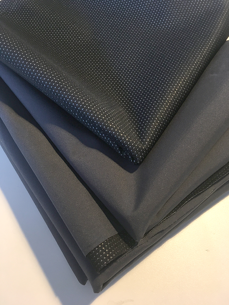 Softshell mesh + light 1