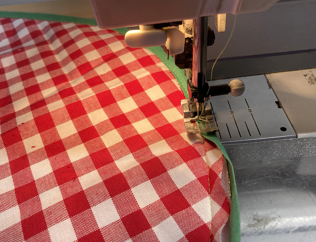 Schrägband festnähen