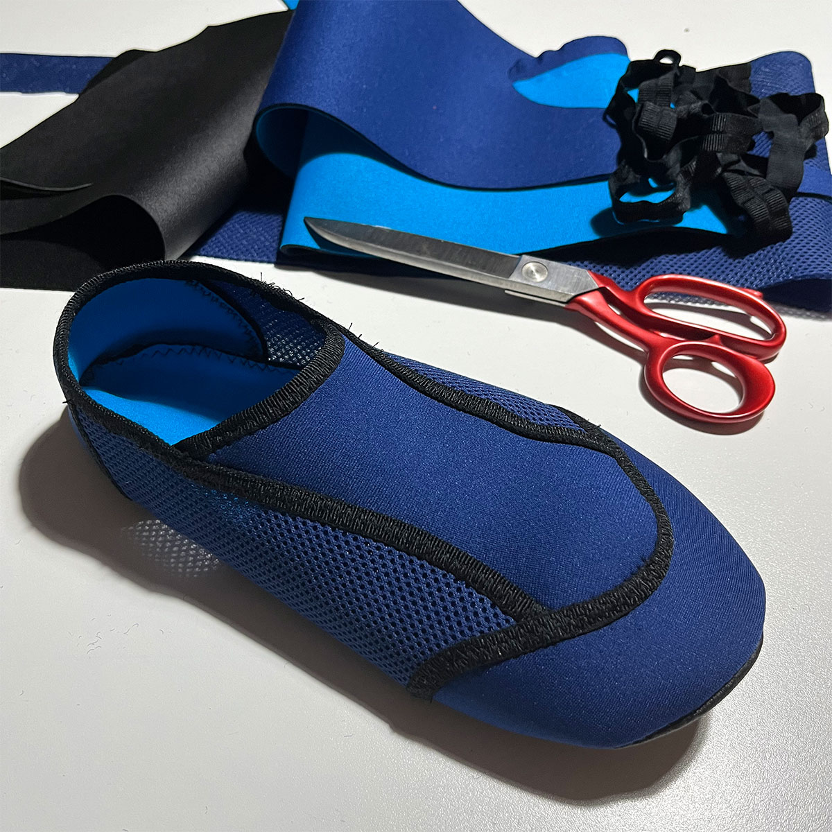 Badeschuhe aus Neopren